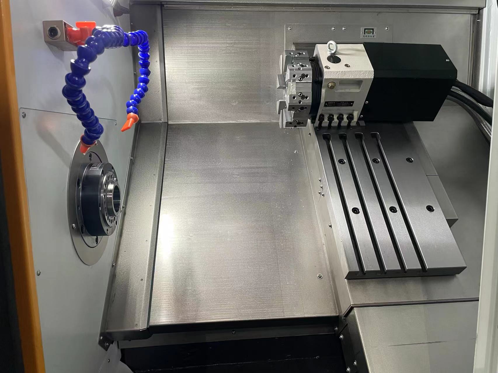 排刀(dao)+刀墖斜(xie)身數(shu)控(kong)車牀(chuang)