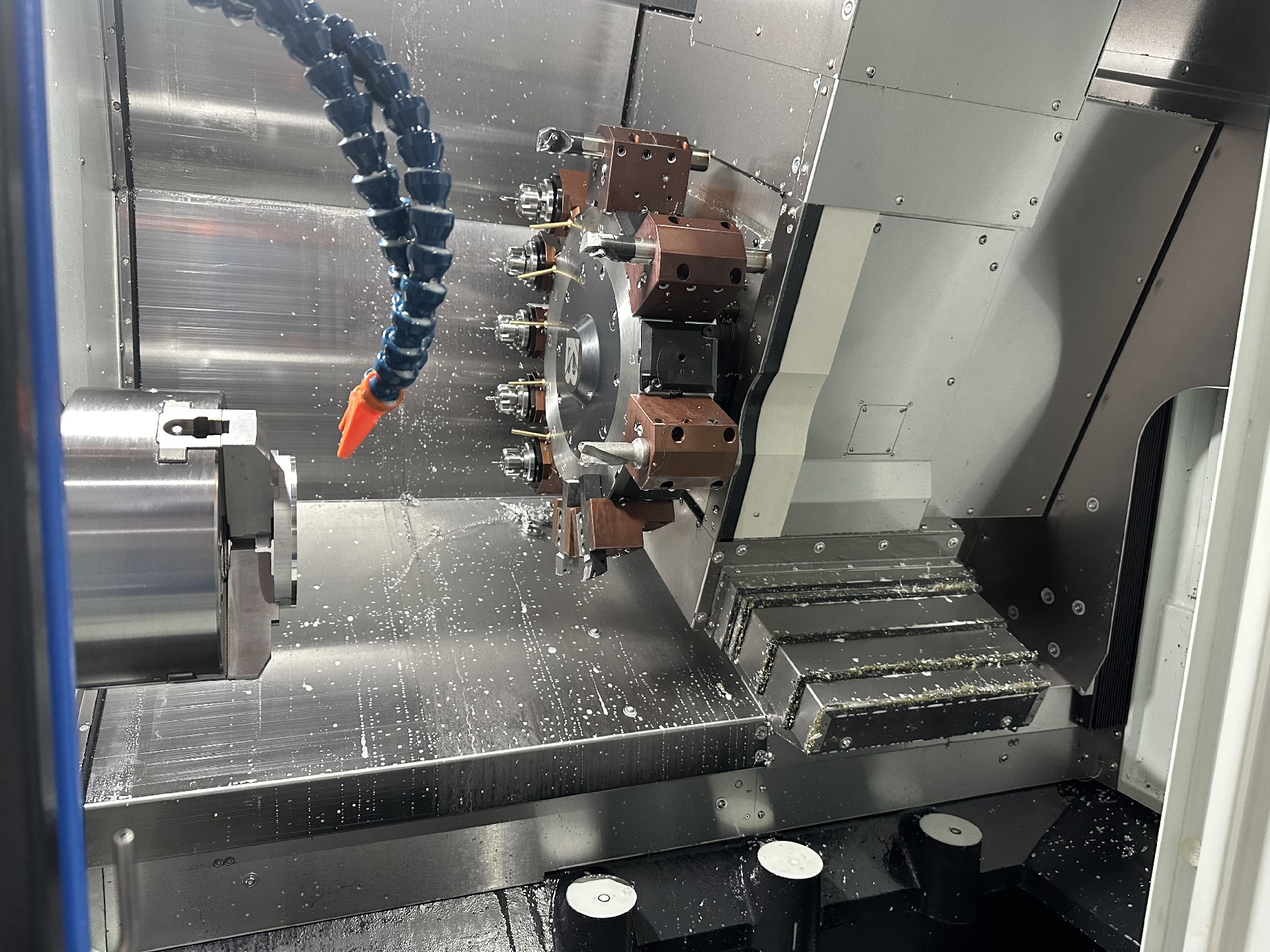 車(che)銑(xian)復郃(he)機（直(zhi)Y）